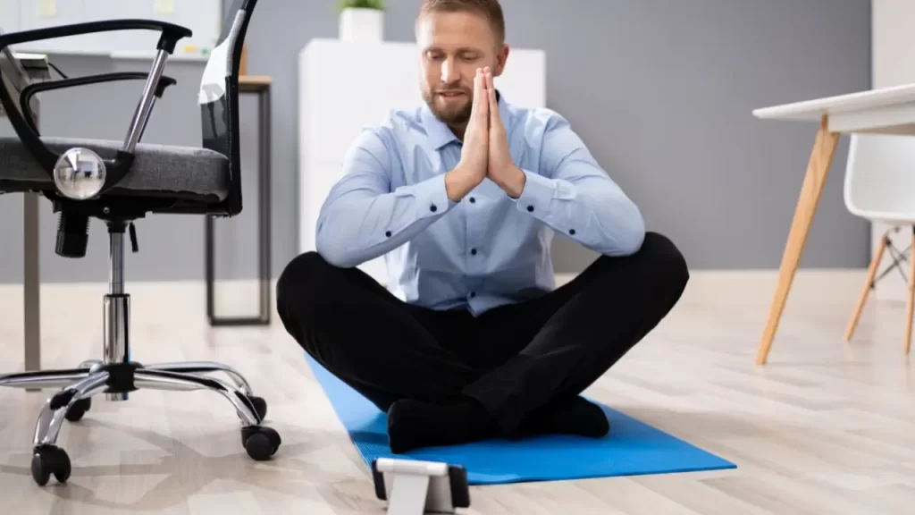 Cantinho no trabalho para a rotina matinal de 7 minutos com Deus.