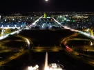 Céu á noite com o Congresso Nacional ao fundo, simbolizando a possibilidade de um meteoro hoje em Brasília DF