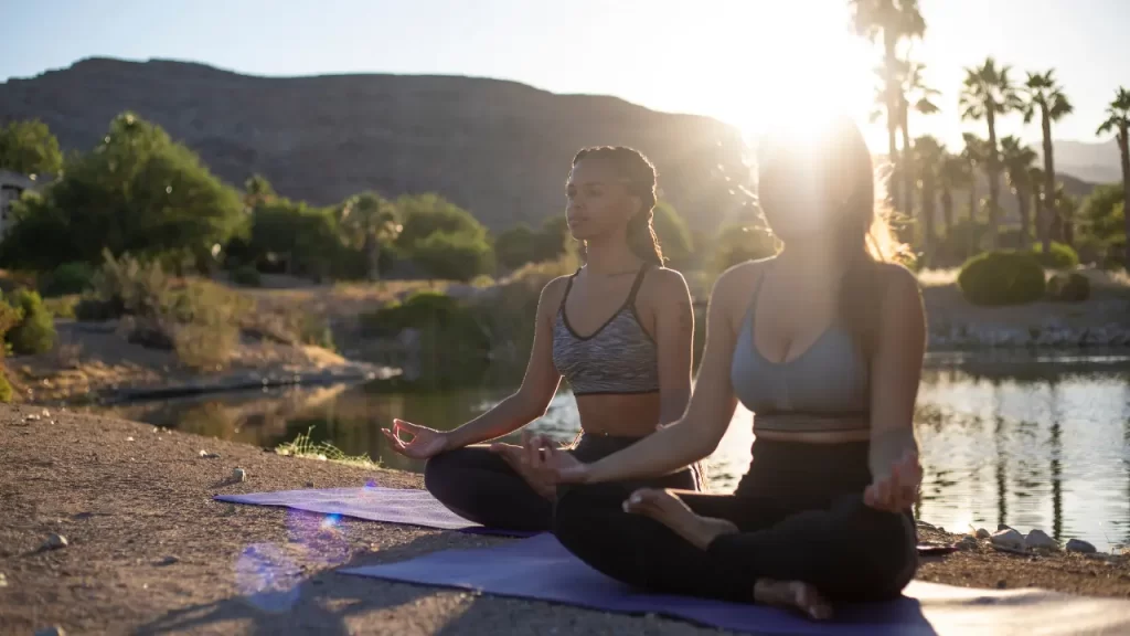 Meditação guiada para turismo espiritual em 2025.