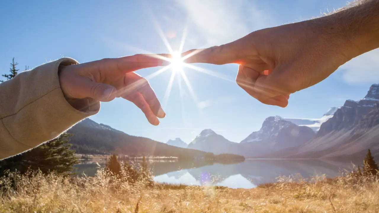 Casal fortalecendo conexão emocional com estoicismo
